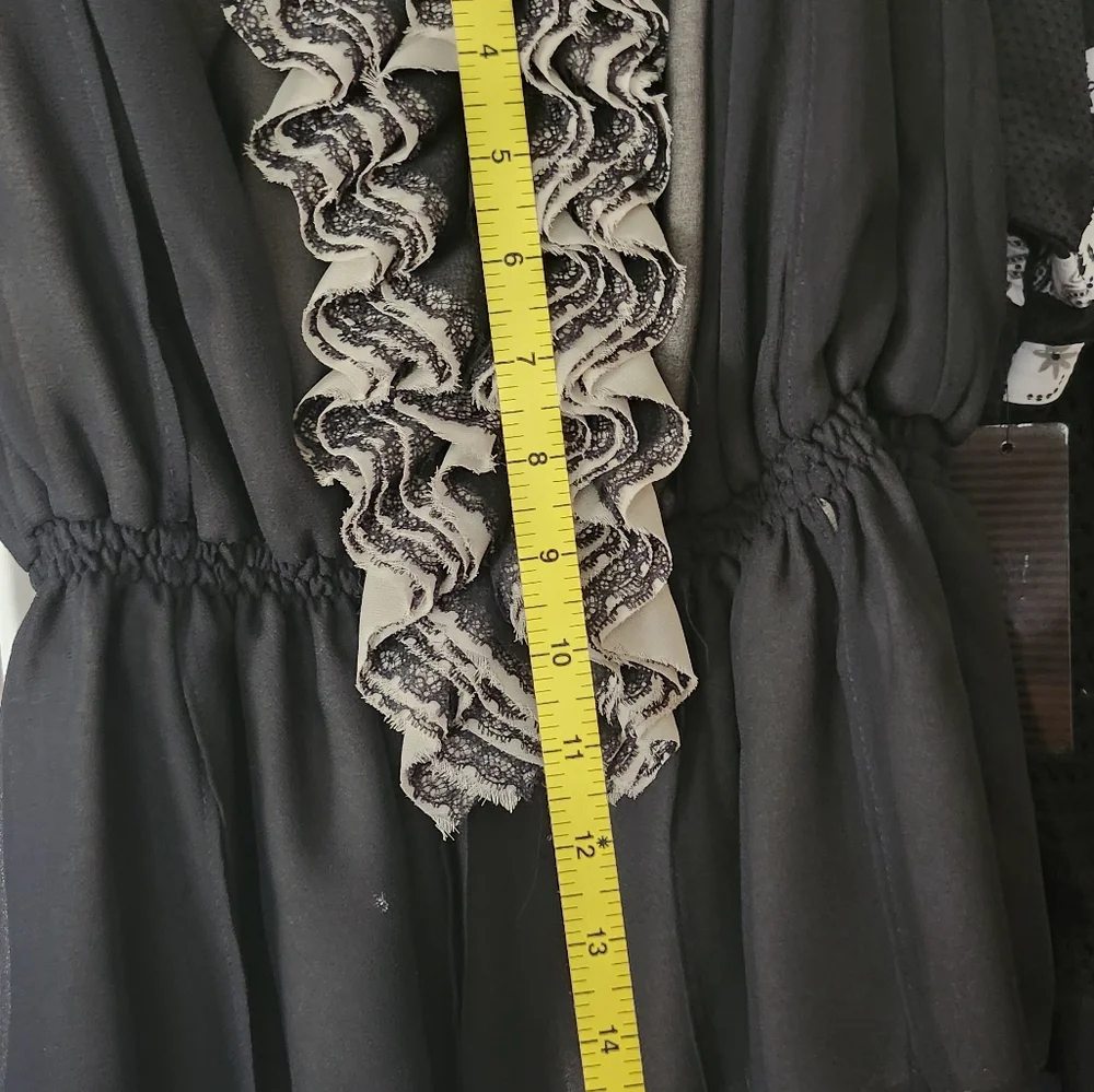 Robert Rodriguez Ruffled Blouse BNWOT - Picture 8 of 9